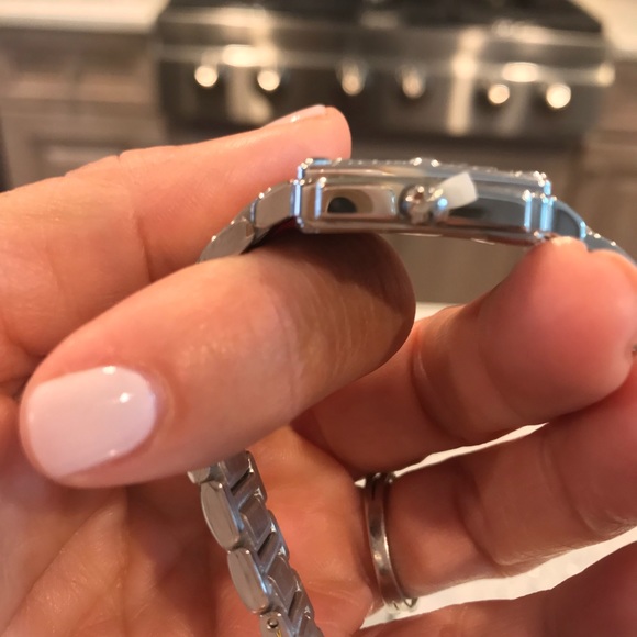 ^^^^SOLD****BULOVA DIAMOND WATCH - Picture 5 of 7